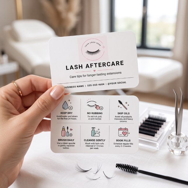 Weiche moderne Wimpern-Nachbehandlungsschablone in (Von Creator hochgeladen)