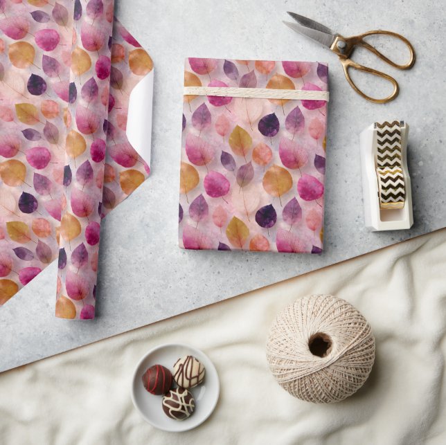 Weiche Pastellfarben Herbstblätter in rosa, Lila & Geschenkpapier (Kunsthandwerk)