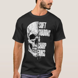 Weiche Schatten & scharfe Fangs - Halbleiter Grung T-Shirt