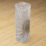 Weiche Sepia daisa Weinbox<br><div class="desc">Hochzeitsfeier</div>