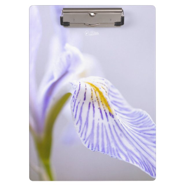Weiche wilde Iris Klemmbrett (Vorderseite)