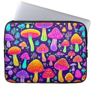 Weicher Nebel: Cartoon-Pilz-Patch Laptopschutzhülle