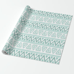 Weiches grünes, tribales geometrisches Muster Geschenkpapier