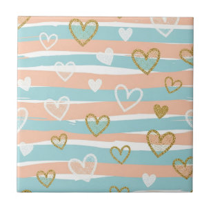 Weiches Pastell-Herz-Streifen-Goldakzent-Baby-Stil Fliese