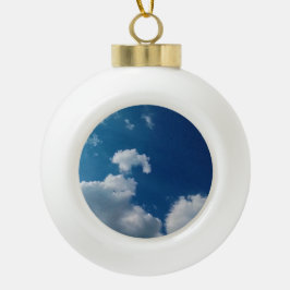 Weichheit gegenüber den Wolken Keramik Kugel-Ornament