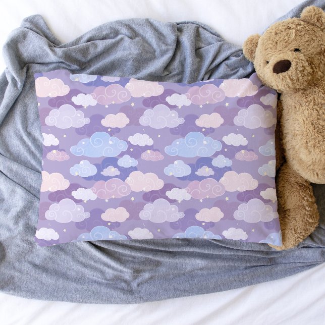 Weichteilwolken und Sternenmuster Kissenbezug (Whimsical Purple Sky & Clouds Pattern Pillowcase)