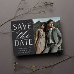 Weichzeichnen | Hochzeit von Single Foto Save The Date<br><div class="desc">Eine moderne Save the Date Karte,  die für Ihr beliebtes Foto in vertikaler Verlobung konzipiert wurde. "Save the Date" erscheint neben Ihrem Foto in weißem Block und Schriftzeichen,  mit Ihren Namen,  Hochzeitstag und Hochzeitsort unten. Postkarten kehren zurück,  um zusätzliche Save the Date Details zu zeigen.</div>