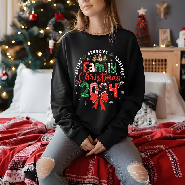 Weihnachten 2024 Erinnerungen zusammenbauen Sweatshirt (Von Creator hochgeladen)