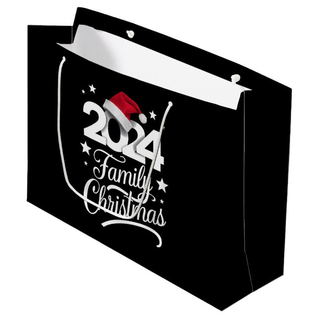 Weihnachten der Familie 2024 Matching Pajama Santa Große Geschenktüte (Vorderseite Schrägansicht)