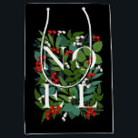 WEIHNACHTEN Greenery Berries Christmas Black Mittlere Geschenktüte<br><div class="desc">Ihr Name und das Wort WEIHNACHTEN unter den Blätter und Beeren auf schwarzem Hintergrund (oder in jeder Farbe),  diese Geschenktaschen sind elegant für jeden Weihnachtsfeiertag. WEITERE GRÖSSEN UND PASSENDE Artikel in unserem Shop.</div>