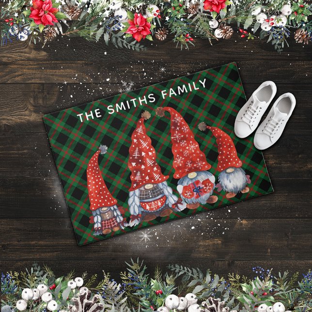 Weihnachten Nordic Family Gnomes Green Kariert Fußmatte (Von Creator hochgeladen)