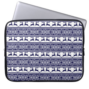Weihnachten, skandinavisches Volk Blau und Weiß Laptopschutzhülle