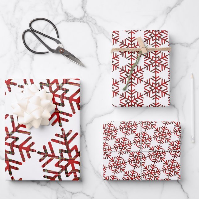 Weihnachten Tartan Schneeflocken in rotem Muster Geschenkpapier Set (Vorderseite)