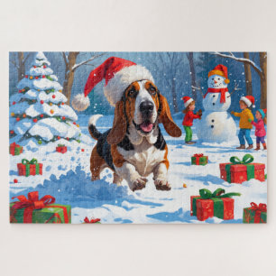 Weihnachtliche Schneeszene mit Basset Hound