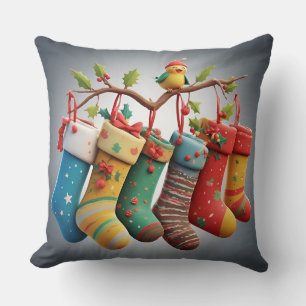 Weihnachtliche Weihnachtsstrümpfe mit Stechpalme b Kissen