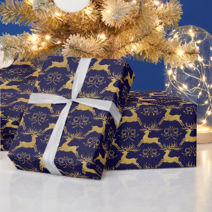 Weihnachtliches vergoldetes Leder-Rentier in Marin Geschenkpapier