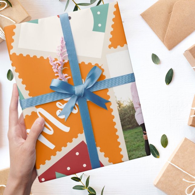 Weihnachts-Briefmarke Personalisiert Orange Geschenkpapier (Von Creator hochgeladen)