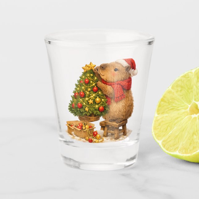 Weihnachts-Capybara schmückt Baum Schnapsglas (Vorderseite)