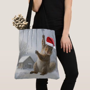 Weihnachts-Eichhörnchen hängt an einem Eiszapfen Tasche