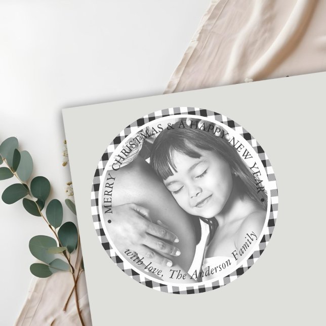 Weihnachts-Foto Schwarz-weiß Kariert Gingham Patte Runder Aufkleber (Von Creator hochgeladen)