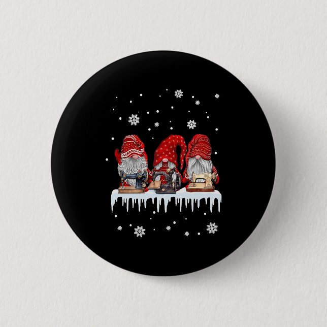 Weihnachts-Gnome Shirt Rote Nomenklatur Nähmaschin Button (Vorderseite)