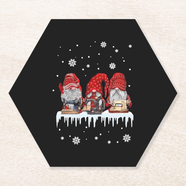 Weihnachts-Gnome Shirt Rote Nomenklatur Nähmaschin Untersetzer (Vorderseite)