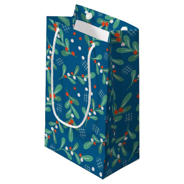Weihnachts-Grüntöne mit Holly Berries Blue White Kleine Geschenktüte (Vorderseite Schrägansicht)