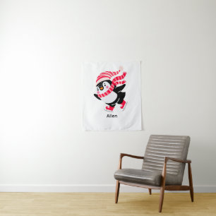Weihnachts-Penguin in einem Hut und Scarf auf Skat Wandteppich