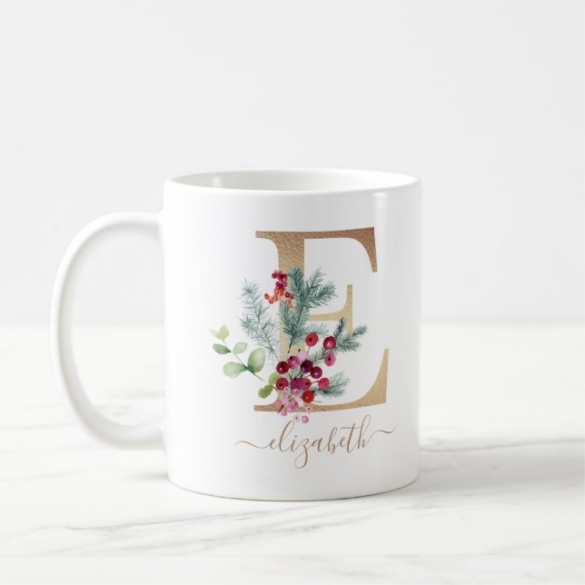 Weihnachts Red Berries Greenery Gold Monogram E Kaffeetasse (Links)