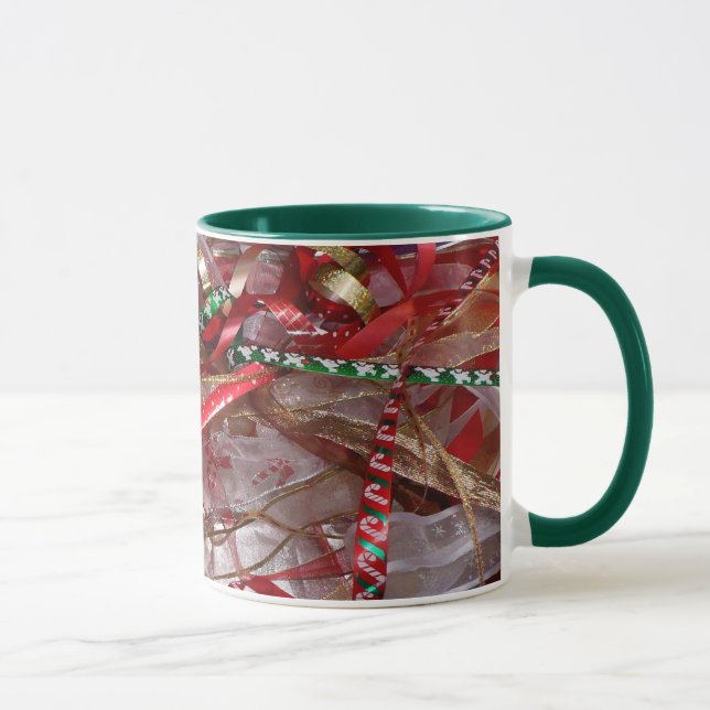 Weihnachts-Ribbons Red Green und Gold Holiday Tasse (Rechts)