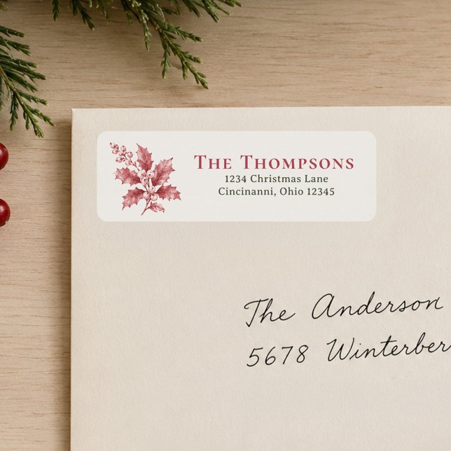 Weihnachts-Rücksendeadresse Roter Grünpflanzen (Festive return address labels featuring red holly berries and seasonal Christmas greenery.)