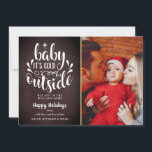 Weihnachts-Script Boho Chalkboard-Foto Feiertagskarte<br><div class="desc">Ein stilvolles Boho Chalkboard Foto-Urlaubskartendesign für Sie,  um mit Ihrem Lieblingslied Foto,  Nachricht,  Namen und Jahr auf einem Chalkboard-Hintergrund zu personalisieren. Auf der Rückseite sind fallende Schneeflocken auf einem passenden Chalkboard-Hintergrund zu sehen. Entwickelt von Thisisnotme©</div>