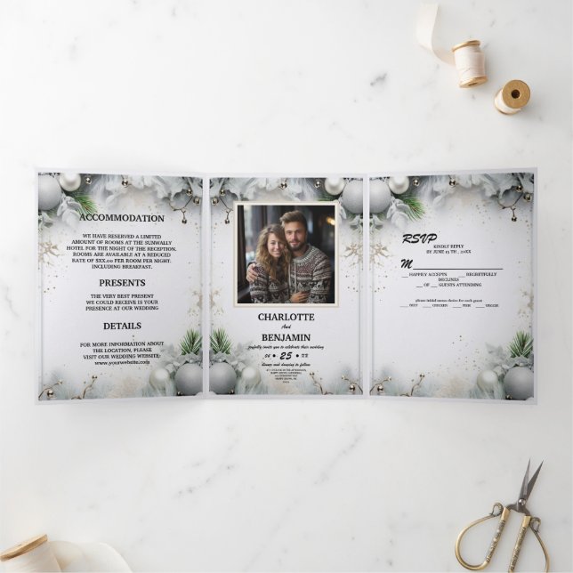 Weihnachts Silver Magic Winter Minimal Personalisi Dreifach Gefaltete Einladung (Innenseite)