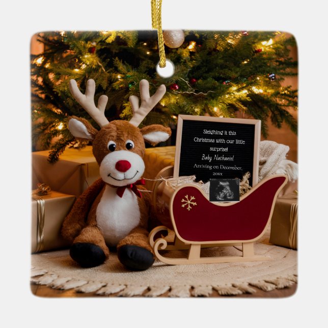 Weihnachts-Sleigh-Schwangerschaft Ankündigung Keramikornament (Vorderseite)