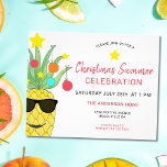 Weihnachts Sommer Party Ananas Einladung Flyer<br><div class="desc">Bitte beachten Sie, dass diese Einladung auf Flyer Papier und sehr dünn ist. Umschläge sind nicht enthalten. Für dickere Einladungen (gleiche Gestaltung) besuchen Sie bitte unseren Shop. Mit diesen niedlichen Festeinladungen laden Familie und Freunde zu Ihrer Weihnachtsfeier ein. Sie sind mit einer bunten Aquarellfarbe, einem gelben Ananas, der als Weihnachtsbaum...</div>