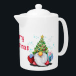 Weihnachts Teapot Gnome mit Geschenken<br><div class="desc">Niedliches Gnome mit Weihnachtsbaumhut und -geschenk - Spaß Cartoon Zeichnend - Auswählen / Fügen Sie Ihren einzigartigen Text / Name / Farbe - Make Your Special Gift - Neu vergrössern und verschieben oder entfernen und hinzufügen / Text mit Anpassungs-Tool ! Zeichn und Design von MIGNED. Bitte schauen Sie sich meine...</div>