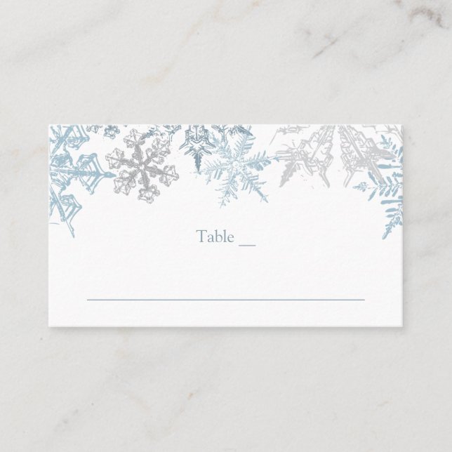 Weihnachts Thema Silver Blue Snowflakes Hochzeit Platzkarte (Vorderseite)