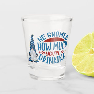 Weihnachts-Weihnachtskonsum-gnome Wort Kunst Schnapsglas