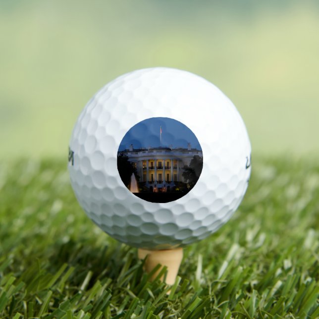 Weihnachts-Weiße Haus am Abend in Washington DC Golfball (Insitu T-Shirt)