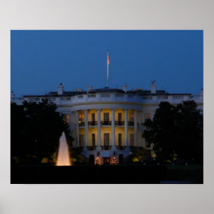 Weihnachts-Weiße Haus am Abend in Washington DC Poster