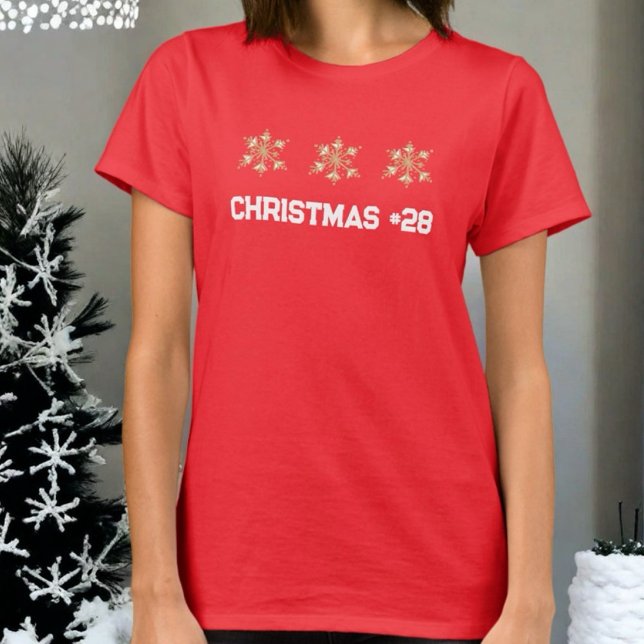 Weihnachtsalter Zahl Gold Schneeflocke Monogramm T-Shirt (Von Creator hochgeladen)
