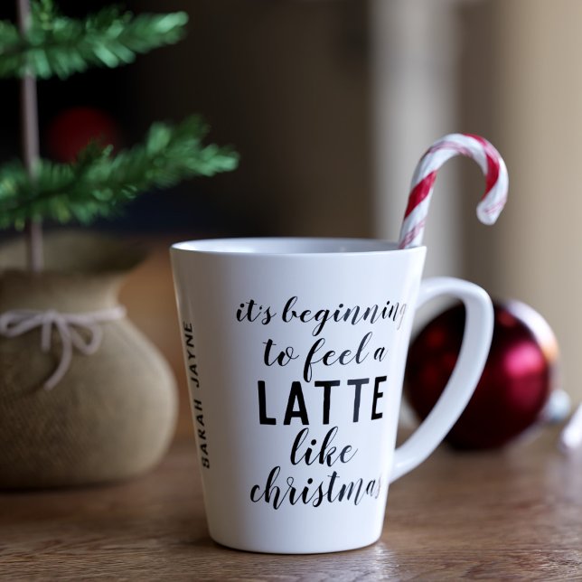 Weihnachtsangebot Es fängt an, sich wie zu fühlen Milchtasse (It is feeling a latte like Christmas every where you go and you can take this mug with you. )