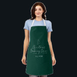 Weihnachtsbacken Crew modern minimalistisch elegan Schürze<br><div class="desc">Weihnachtsbäckerei Crew modern minimalelegante Art Traditionelles Weihnachtsfest-Geschenk dunkelgrüne Feiertage Backbäckerei Crew Schürze Design.</div>