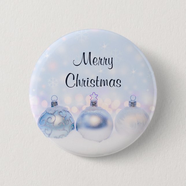Weihnachtsbälle auf Schnee zum Feiern Button (Vorderseite)