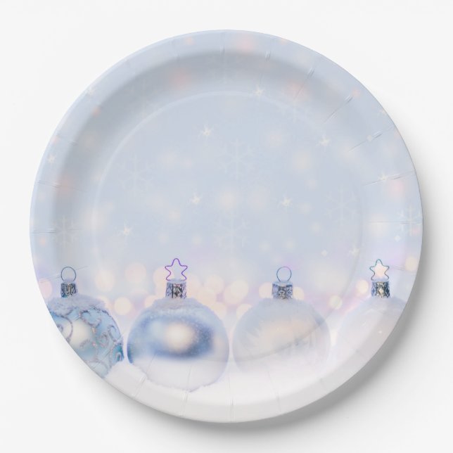 Weihnachtsbälle auf Schnee zum Feiern Pappteller (Vorderseite)