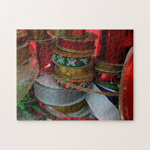Weihnachtsbandrollen in Rot und Gold