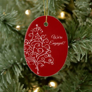 Weihnachtsbaum auf der Roten Winter-Verlobung Keramik Ornament