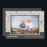 Weihnachtsbaum-Foto Feiertagskarte<br><div class="desc">Weihnachtsbaumschmuck schwarz und Elfenbein und Ihr Gruß und Namen chic Schriften unter Ihrem Lieblings-Foto. Wählen Sie Matte für schwerstes Papier und High Definition für beste Druckqualität. ***VERTICAL Karte für Sie in unserem Shop.</div>