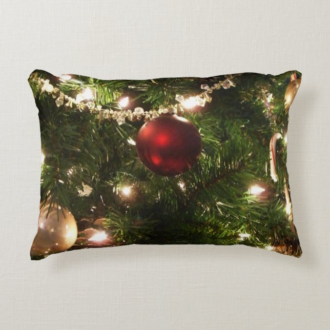 Weihnachtsbaum I Urlaub Hübsch grün und rot Dekokissen (Vorderseite)