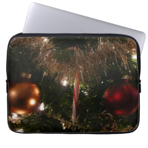 Weihnachtsbaum II Feiertage Rot und Gold Laptopschutzhülle
